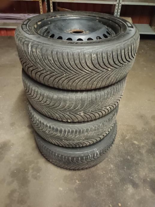 Michelin Alpin5 205x55R16 na platiščih zimske