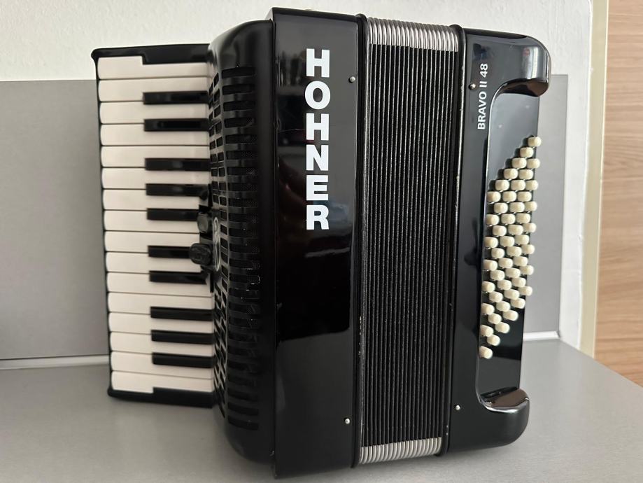 Hohner BRAVO II 48