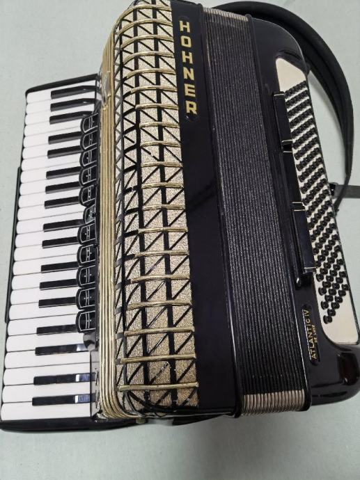 hohner de luxe iv klavirska harmonika