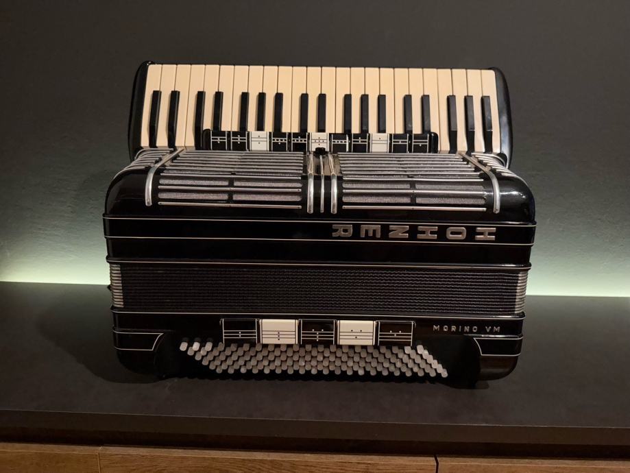 Hohner Morino VM (120 - Bugari)