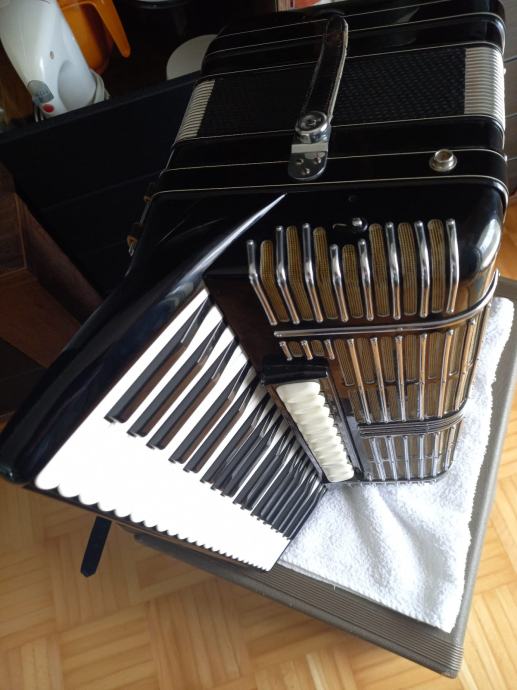 HOHNER  MORINO  VN    120 BAS,  CASSOTTO