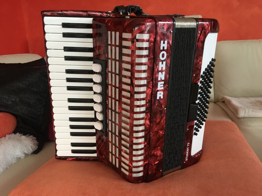 HOHNER STUDENT 72,kot nova, servisirana, GARANCIJA, odlična, ugodno.