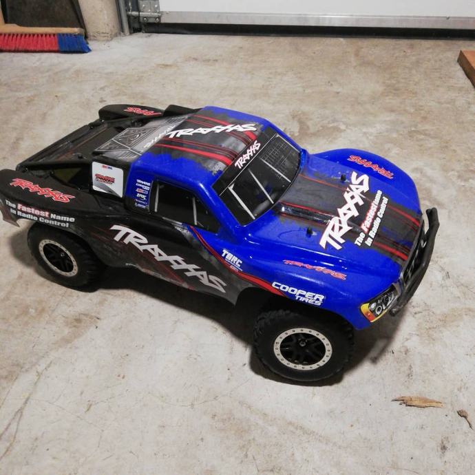 Traxxas slash 4x4