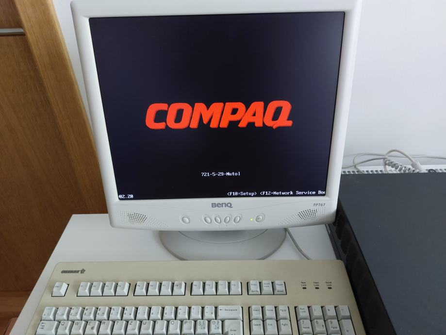 WINDOWS 98 PC - COMPAQ EVO