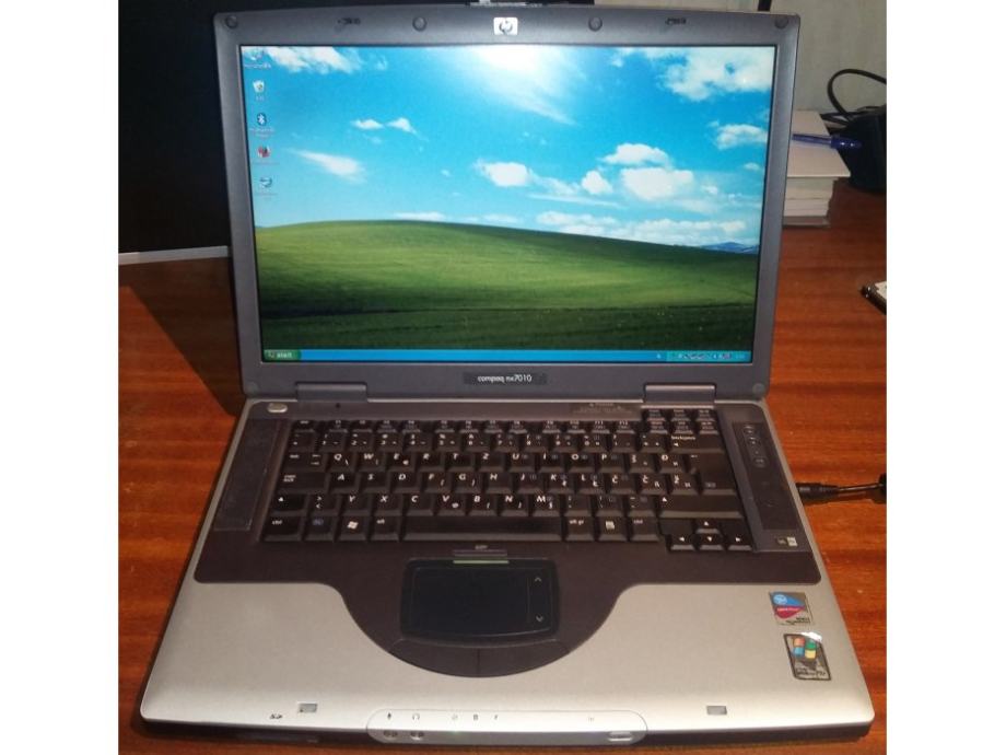 HP Compaq nx7010, Pentium M 1.6GHz, 512MB DDR, 30GB, WinXP Prof, 2004