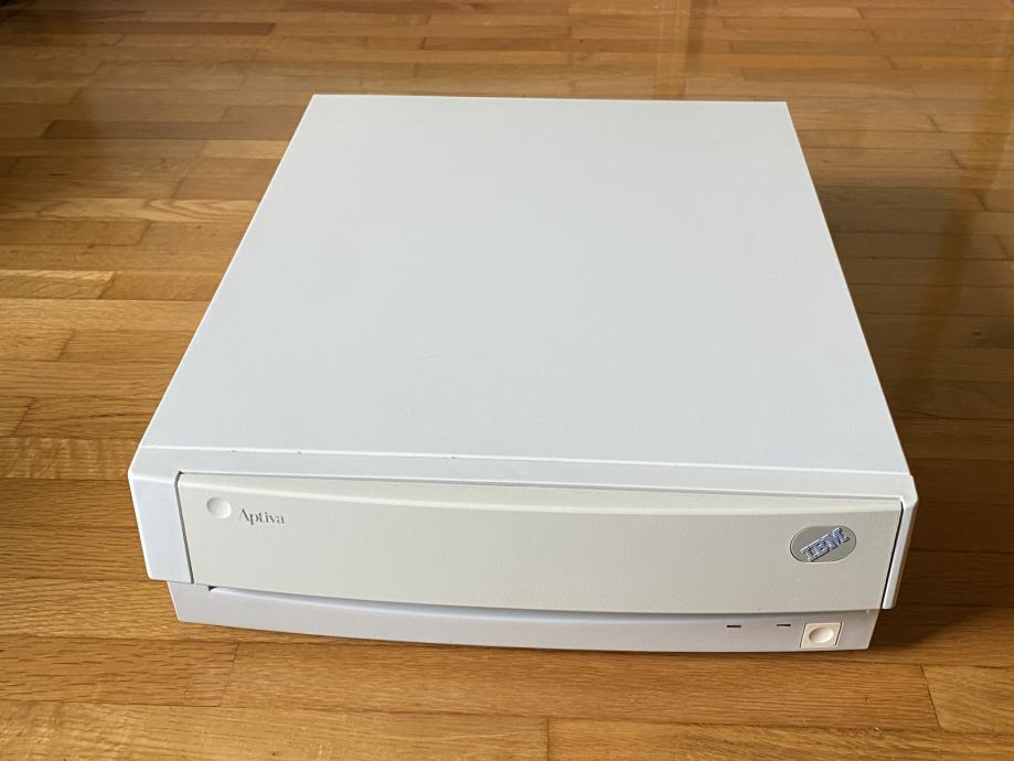 IBM Aptiva 2144 vintage računalnik (Pentium 75, 16MB RAM, 1GB disk)