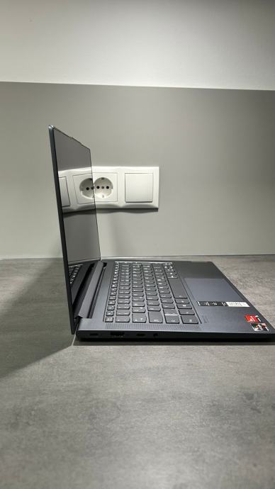 Lenovo prenosni racunalnik