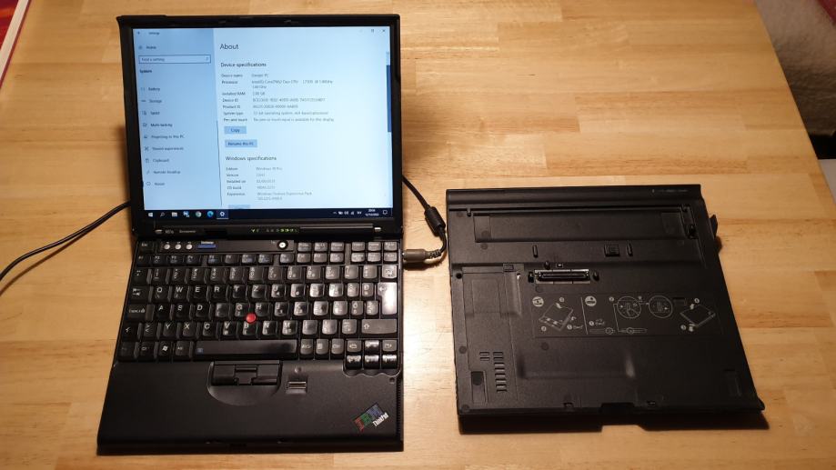 Lenovo Thinkpad X61s Napajalnik X6 Ultrabase Z Dvd Cd Rw