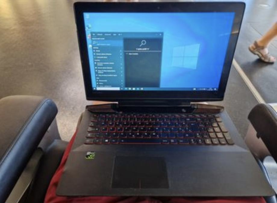 Lenovo Y700 Gaming