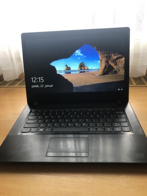 Prenosni računalnik LENOVO  ( laptop )