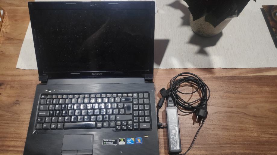 Prenosnik Lenovo B560 I3/3GB/500MB po delih