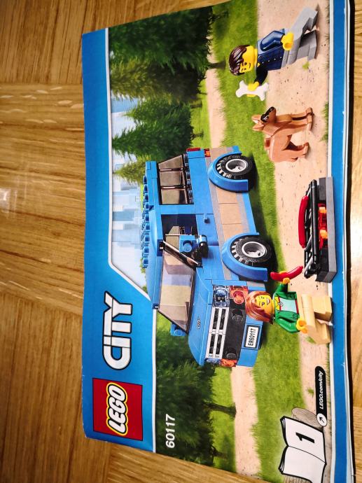 LEGO City Great Vehicles Kombi in počitniška prikolica (60117)