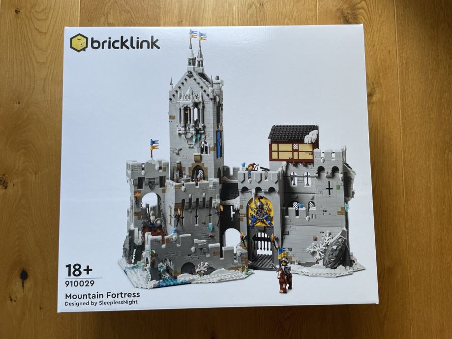 Lego Mountain Fortress