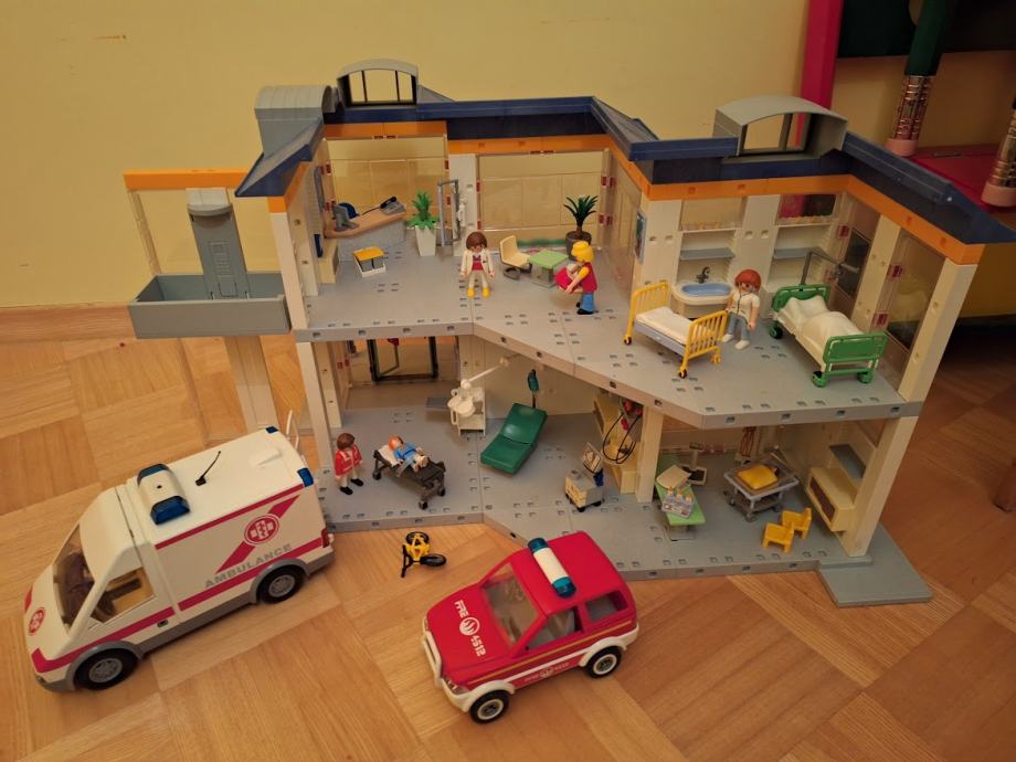 Playmobil bolnišnica