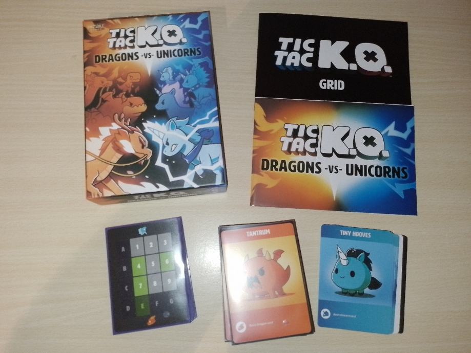 Prodajam družabno igro Tic Tac K.O.: Dragons vs Unicorns