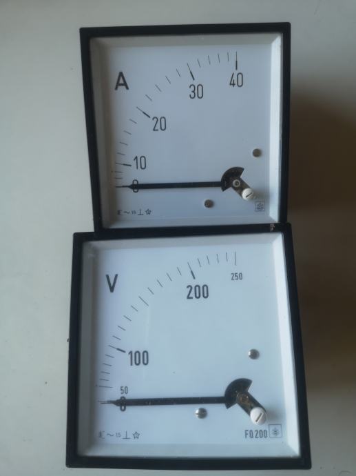 Voltmeter in ampermeter nova