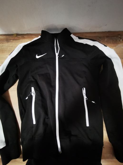 Trenirka nike 152/158