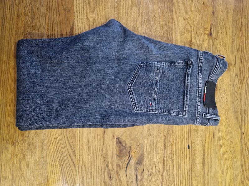 Jeans hlače Tommy Hilfiger velikost 36/32