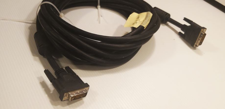 DVI kabel dožine 7,50 metra