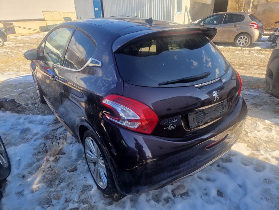 Peugeot 208 1.6 thp  156