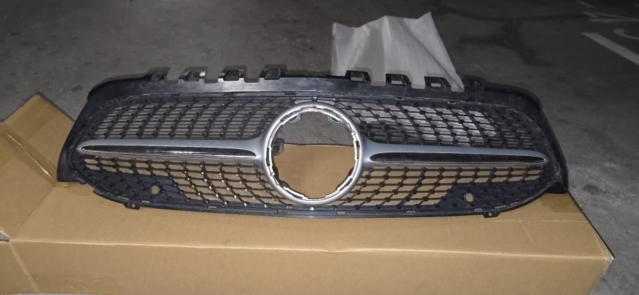 Mercedes Benz A-klass W177 diamond black grill PDC