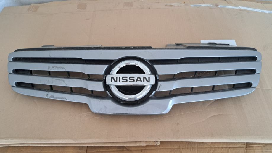 Nissan Qashqai sprednja maska