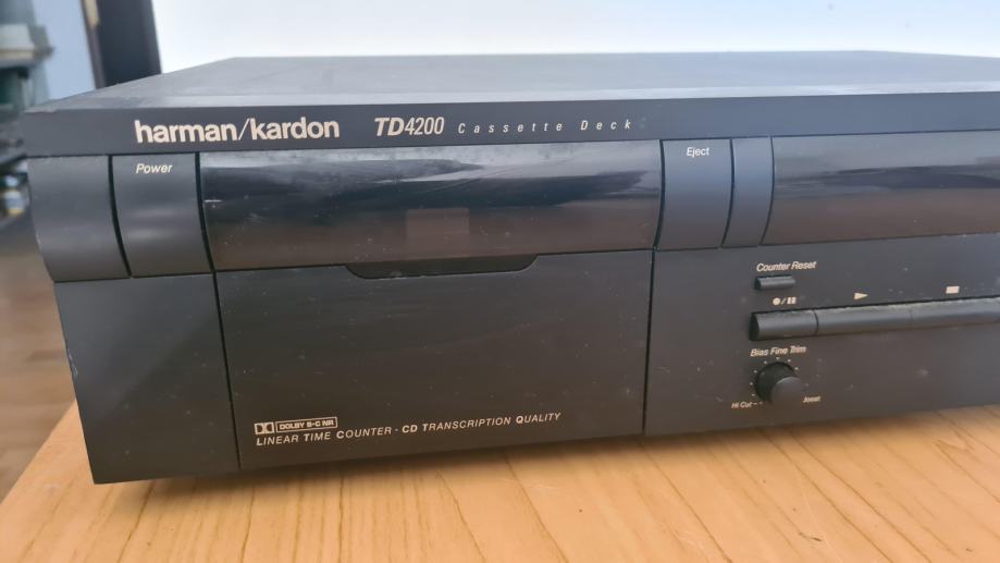 Kasetna komponenta HARMAN KARDON TD 4200