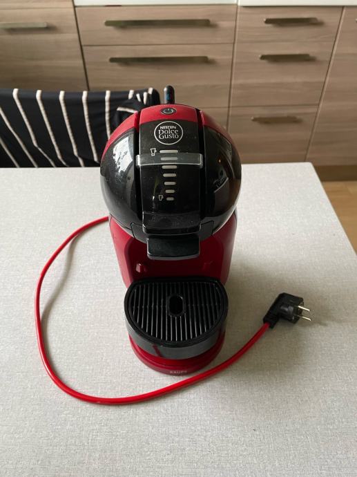 Dolce Gusto Mini Me s kapsulami