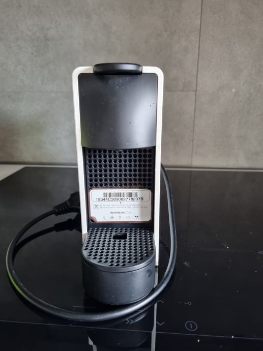 Nespresso kavni aparat Essenza Mini C bela