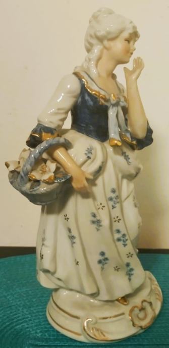 zbirateljska figura iz porcelana