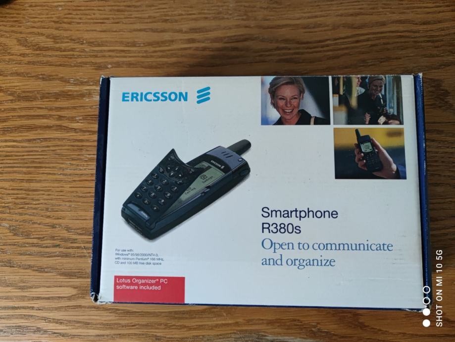 Prodam nov GSM Ericsson r 380s