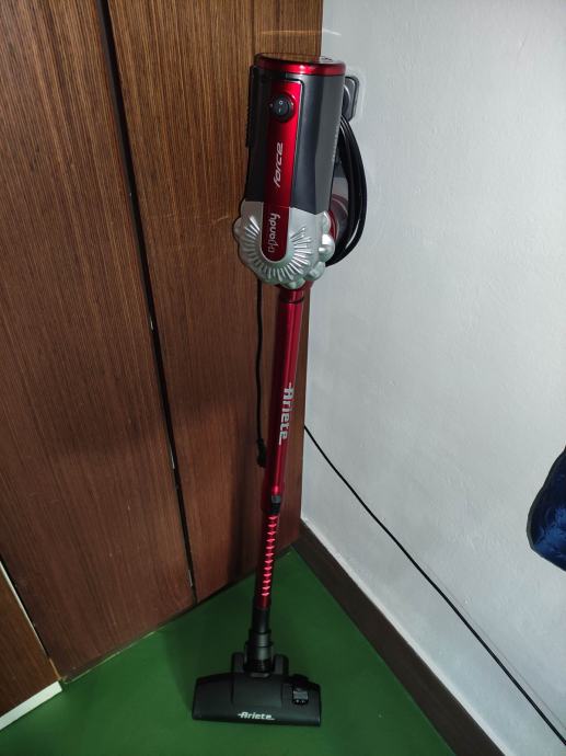 ARIETE pokončni sesalnik Stick Vacum 2761