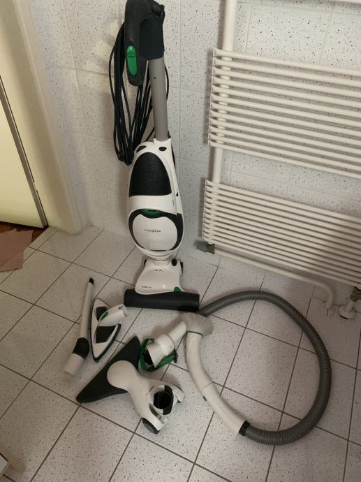 Vorwerk  Kobold VK 150, stoječi sesalnik s priključki