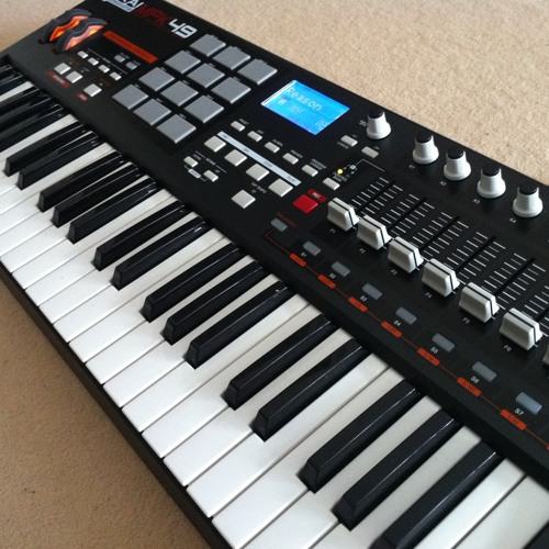 AKAI MPK 49 Klaviatura