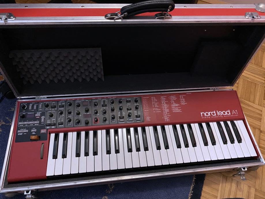 Clavia Nord Lead A1