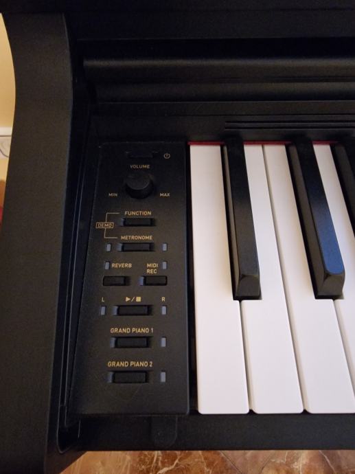 Digitalni pianino CASIO AP270BK