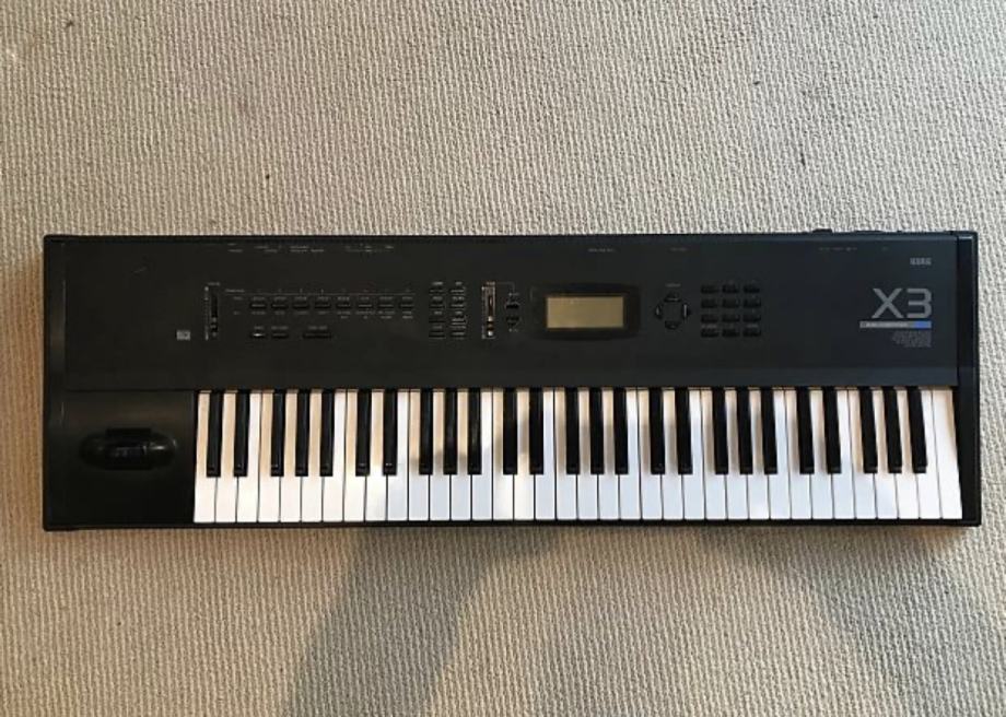 KORG X3 MUSIC WORKSTATION