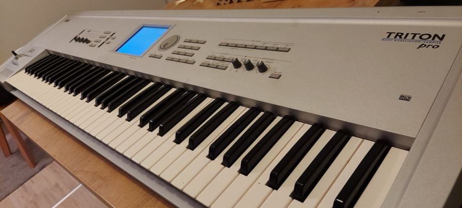 Korg Triton Pro