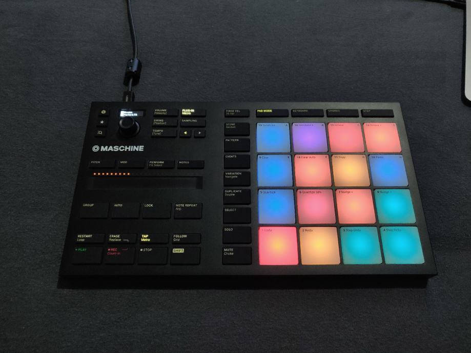 Native instruments Maschine mikro mk3