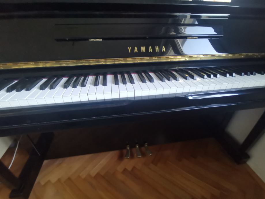 PIANINO YAMAHA