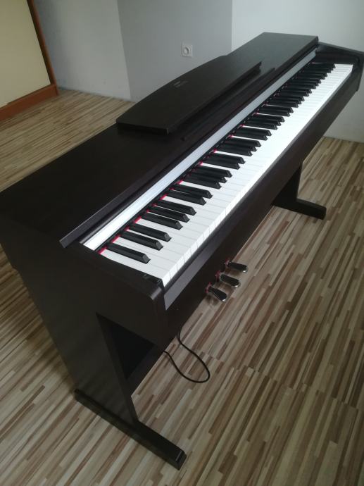 Piano Yamaha Arius YDP 141