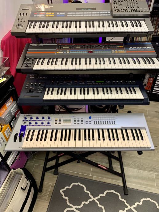 ✅✅ Yamaha CS2x Vintage Synth ✅✅ NOVA CENA