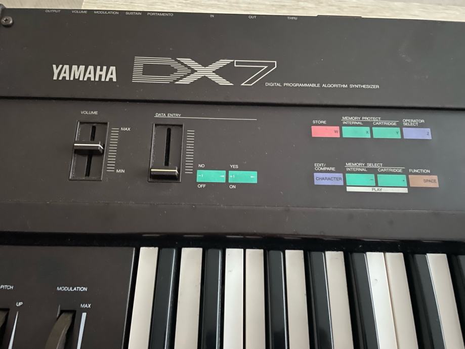 Yamaha DX7