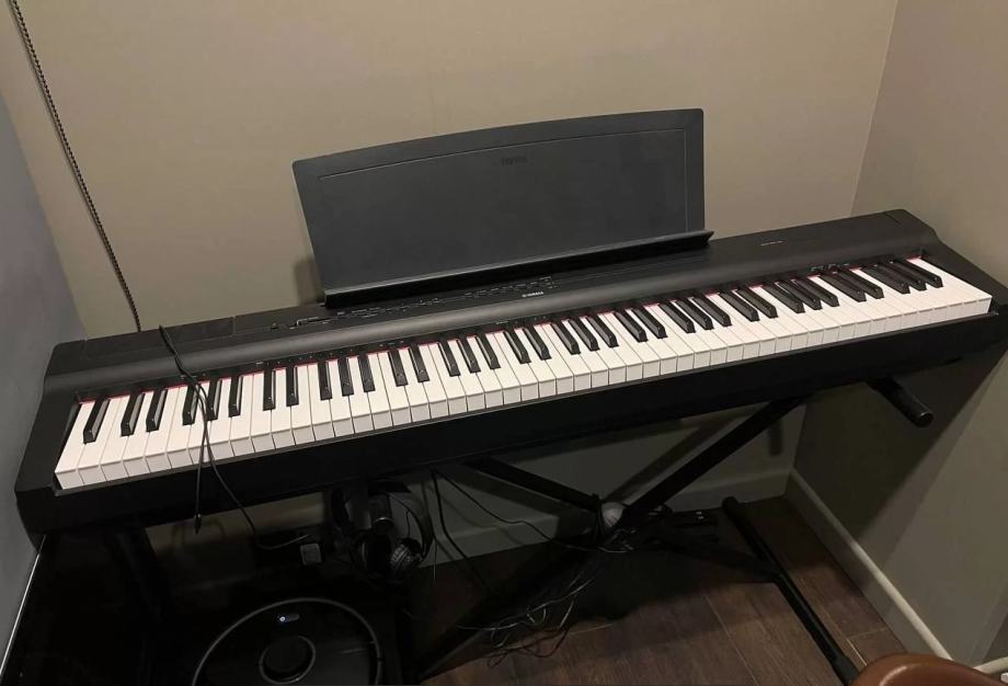 Yamaha P125B - Piano, (NOVO)