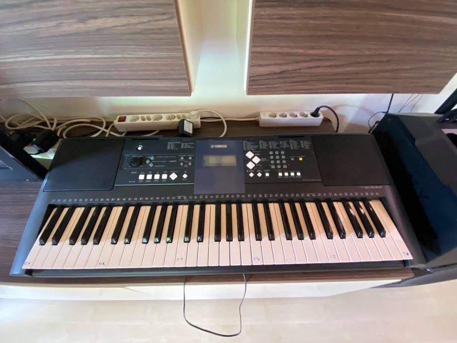 YAMAHA PSR E333 DIGITAL KEYBOARD