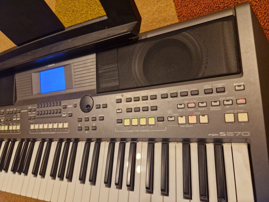 Yamaha psr-s670