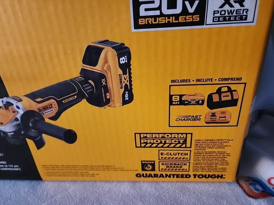 DeWalt DCG415W1 20V MAX XR brez ščetk 4-1/2„ - 5“ kotni brusilnik 8Ah