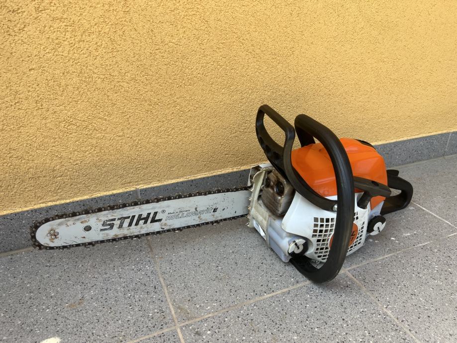 Motorka stihl 211c