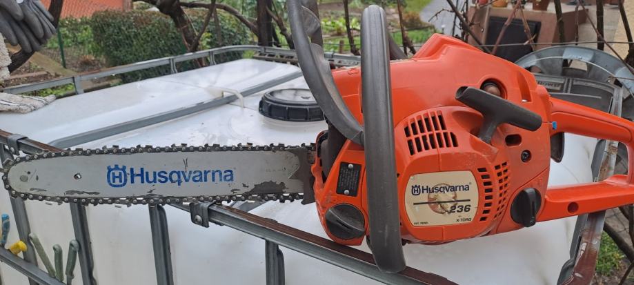 Motorna žaga HUSQVARNA 236