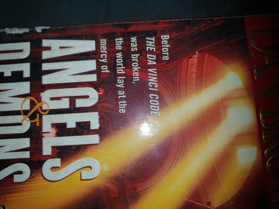 Angels & Demons  Dan Brown